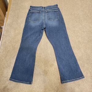 Classic Loft the curvy kick crop bootcut jeans sz 12/31 High rise blue. jean